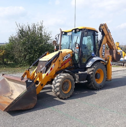 Dcnm Negoce Materiel Agricole Et Btp A Nantes TRACTOPELLE